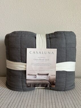 NWT King Heavyweight Linen Blend Quilt Dark Gray - Casaluna